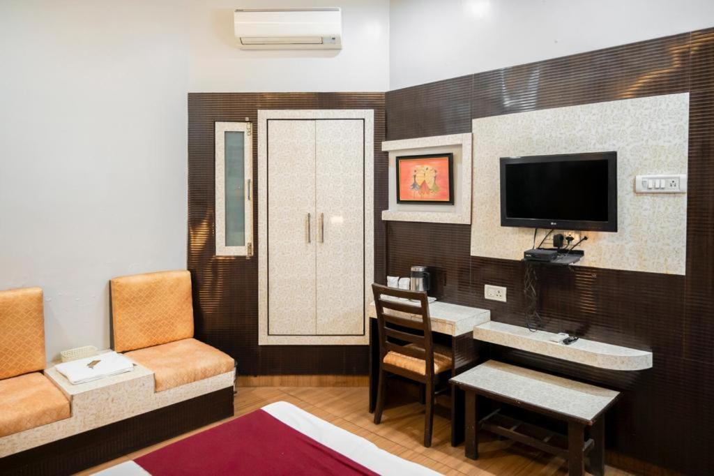 Hotel Prayag Allāhābād Junction Exterior foto